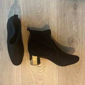Katy Perry, Size 7 Black/Gold heeled ankle booties